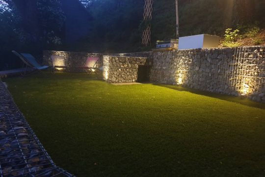 Jardin privatif  de nuit 
